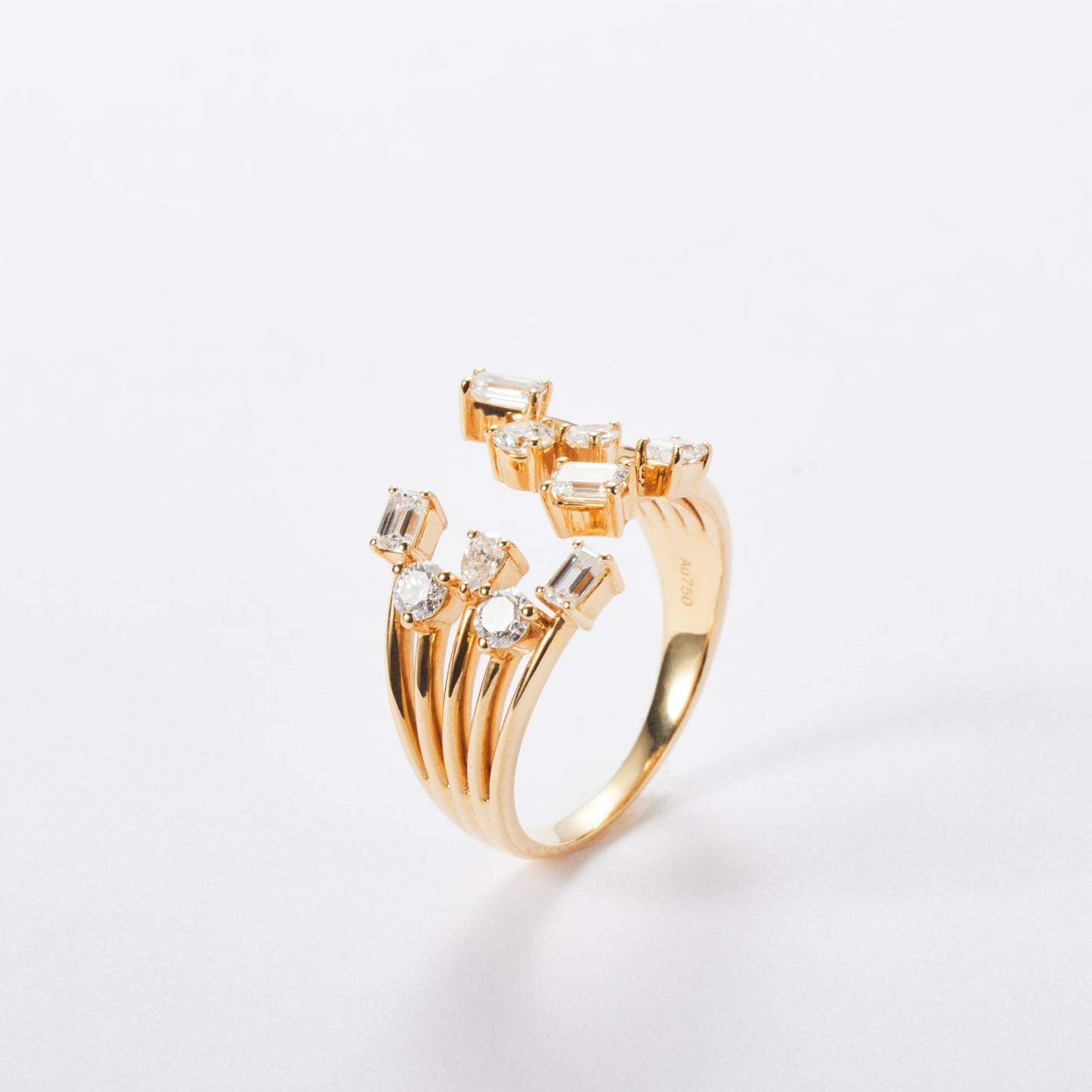Ring-Design Mixed Diamond