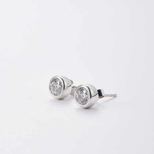 Round earrings