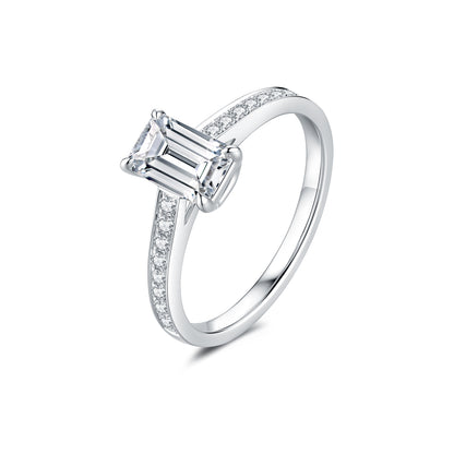 1ct Emerald diamond ring